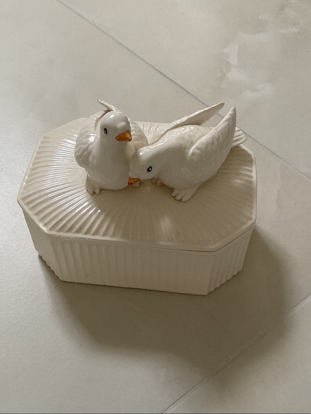Ceramic Lovebird Trinket Jewelry Storage Box in Cream